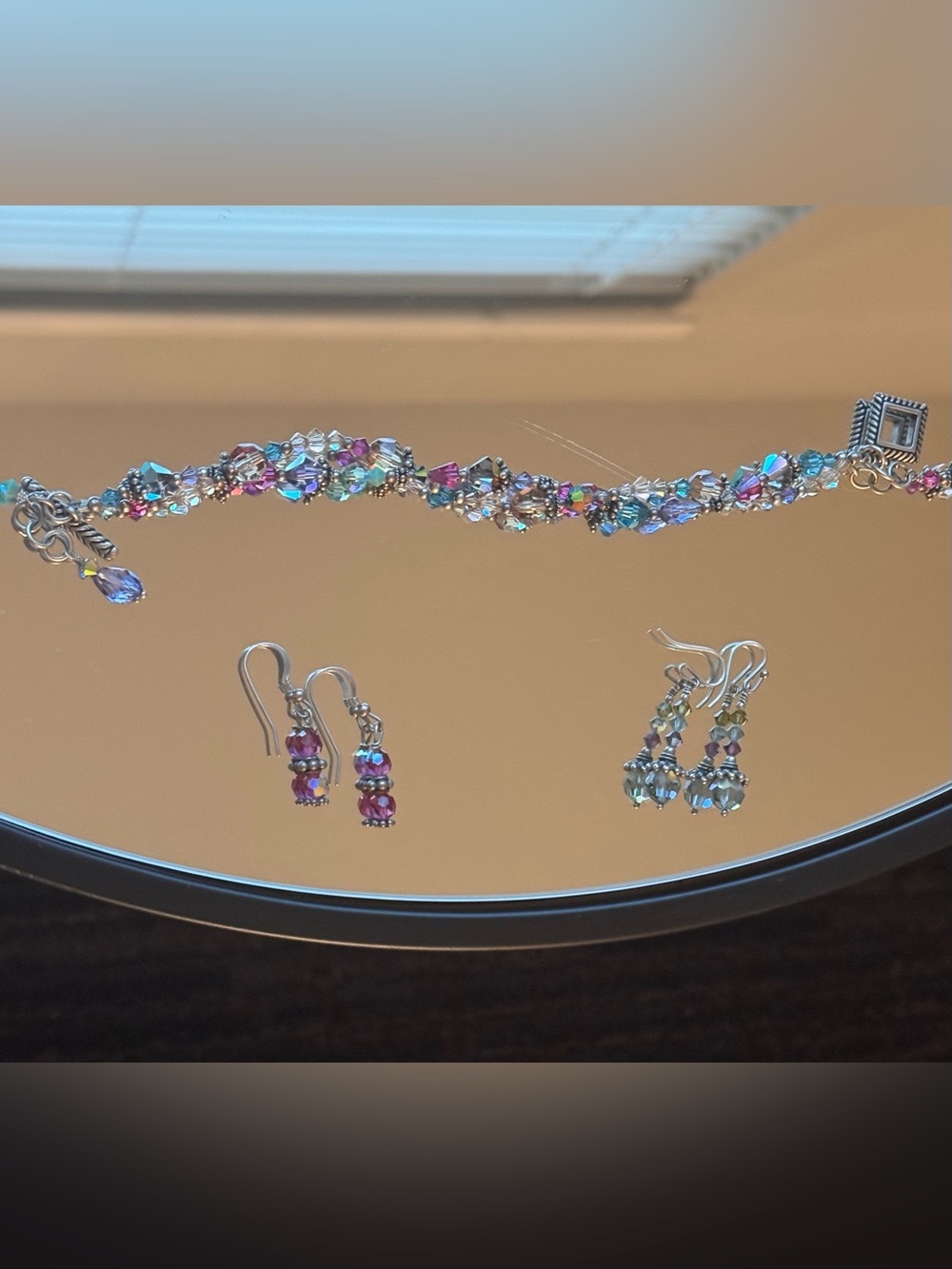Tres Jolie beaded and silver bracelet with matching earrings. GUC! 😍